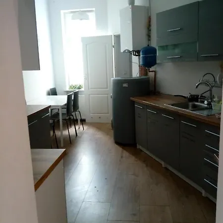 Hostel Tulip - Pokoj Nr 8 Ze Wspolna Lazienka I Kuchnia Stettin Exterior foto