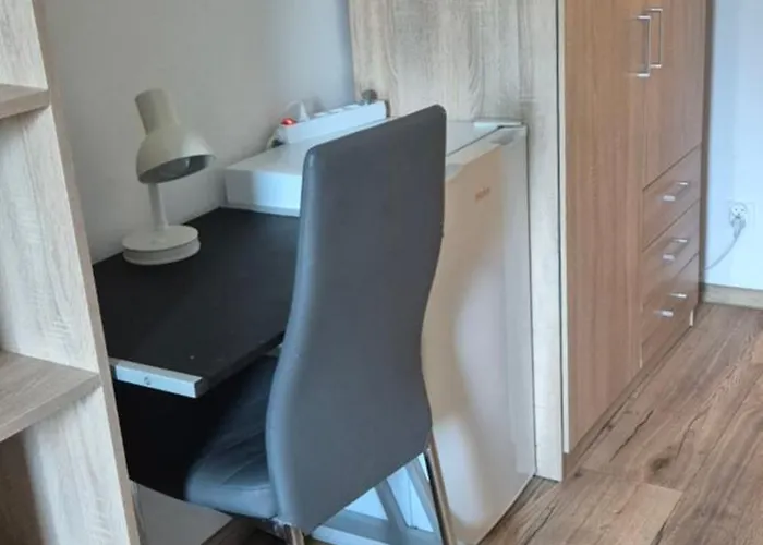 Hostel Tulip - Pokoj Nr 8 Ze Wspolna Lazienka I Kuchnia